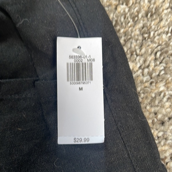 Old Navy Black High-Rise Shorts - Picture 4 of 4